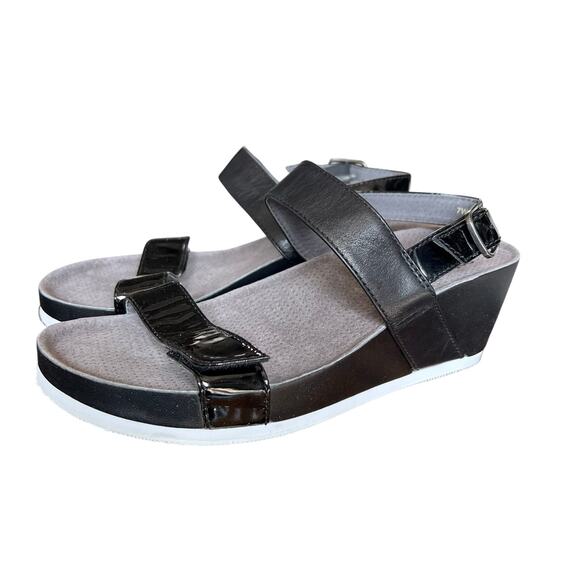 SoftWalk Black Wedge Sandals Comfort Footbed Adjustable Straps Shoes Size 7W - Picture 4 of 7